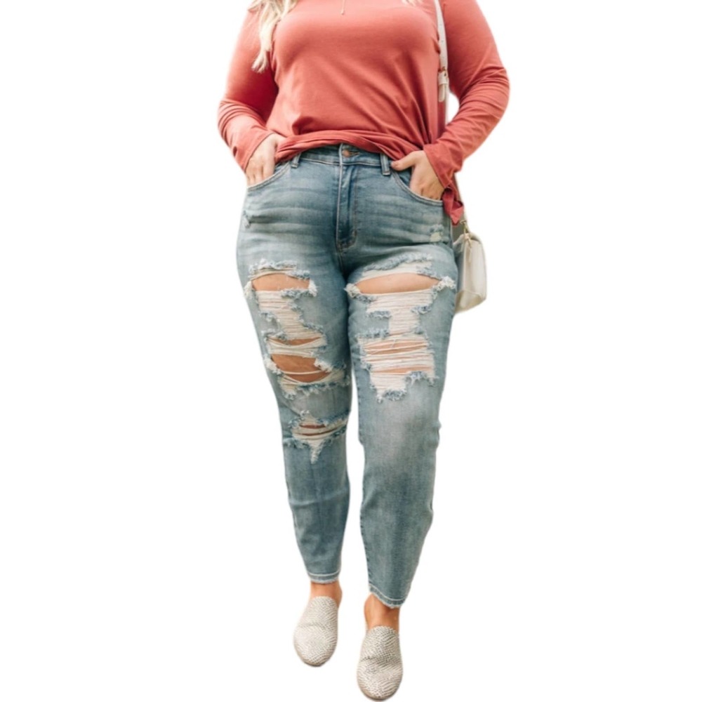 Judy Blue Boyfriend Fit Distroyed Distressed Jeans 16W